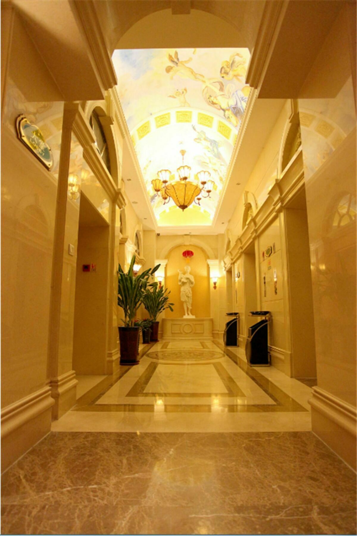 Vienna International Hotel Shenyang Railway Station Exteriör bild